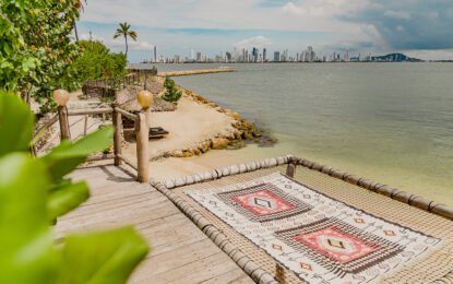 Eteka Beach Club Light